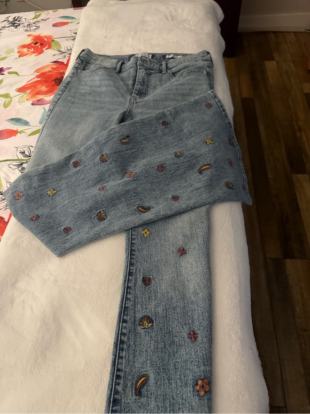 Jessica Simpson Light Blue Boot Cut Jeans with Multicolor Embroidery